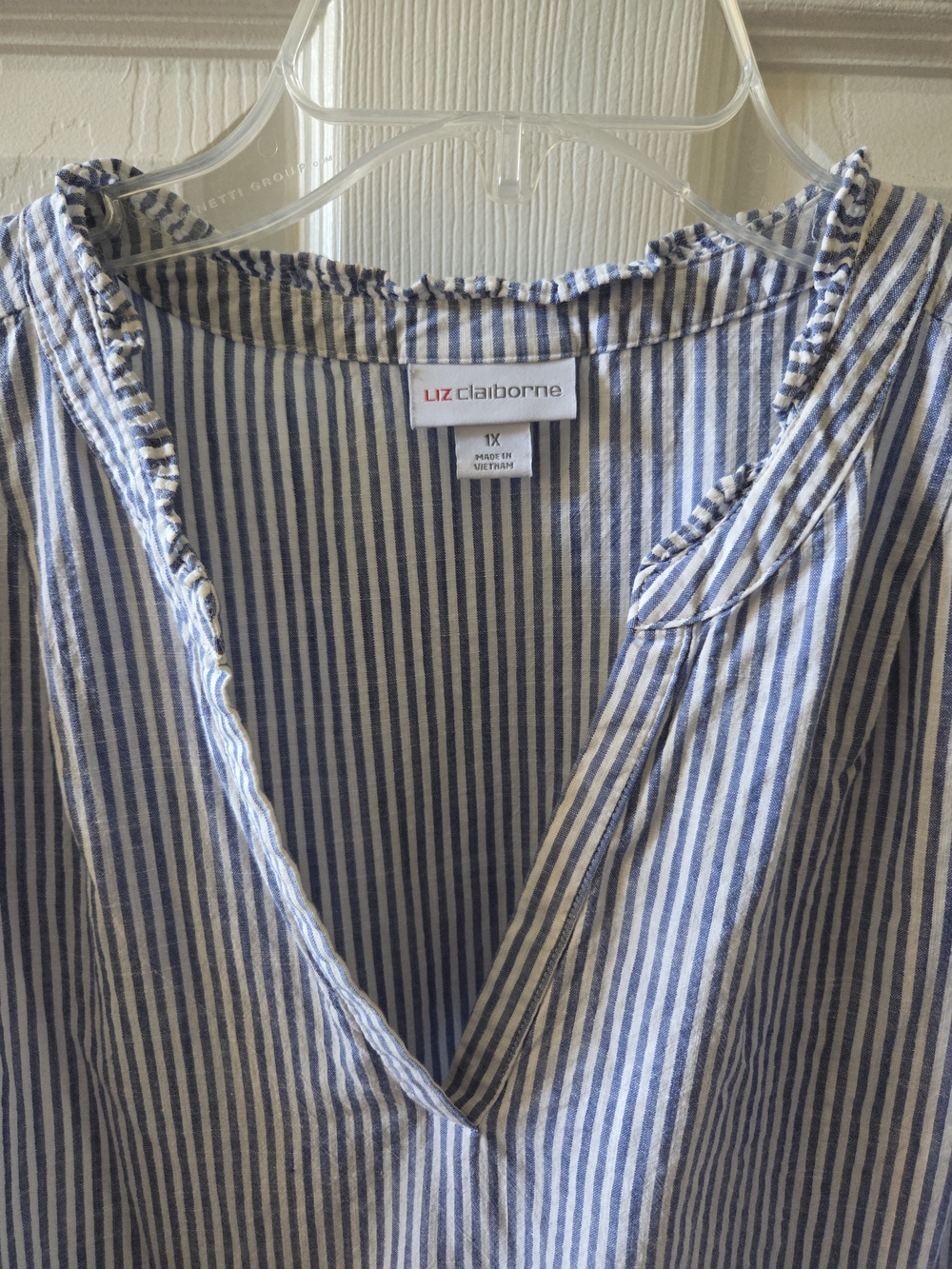 Liz Claiborne Blue & White Pinstripe V-Neck Flutter Sleeve Top - Picture 2 of 2